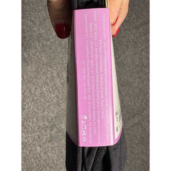 Spanx Assets Black Opaque Shaping Tights Bulit In Shaper Short NIP - Size 4 - Picture 2 of 3